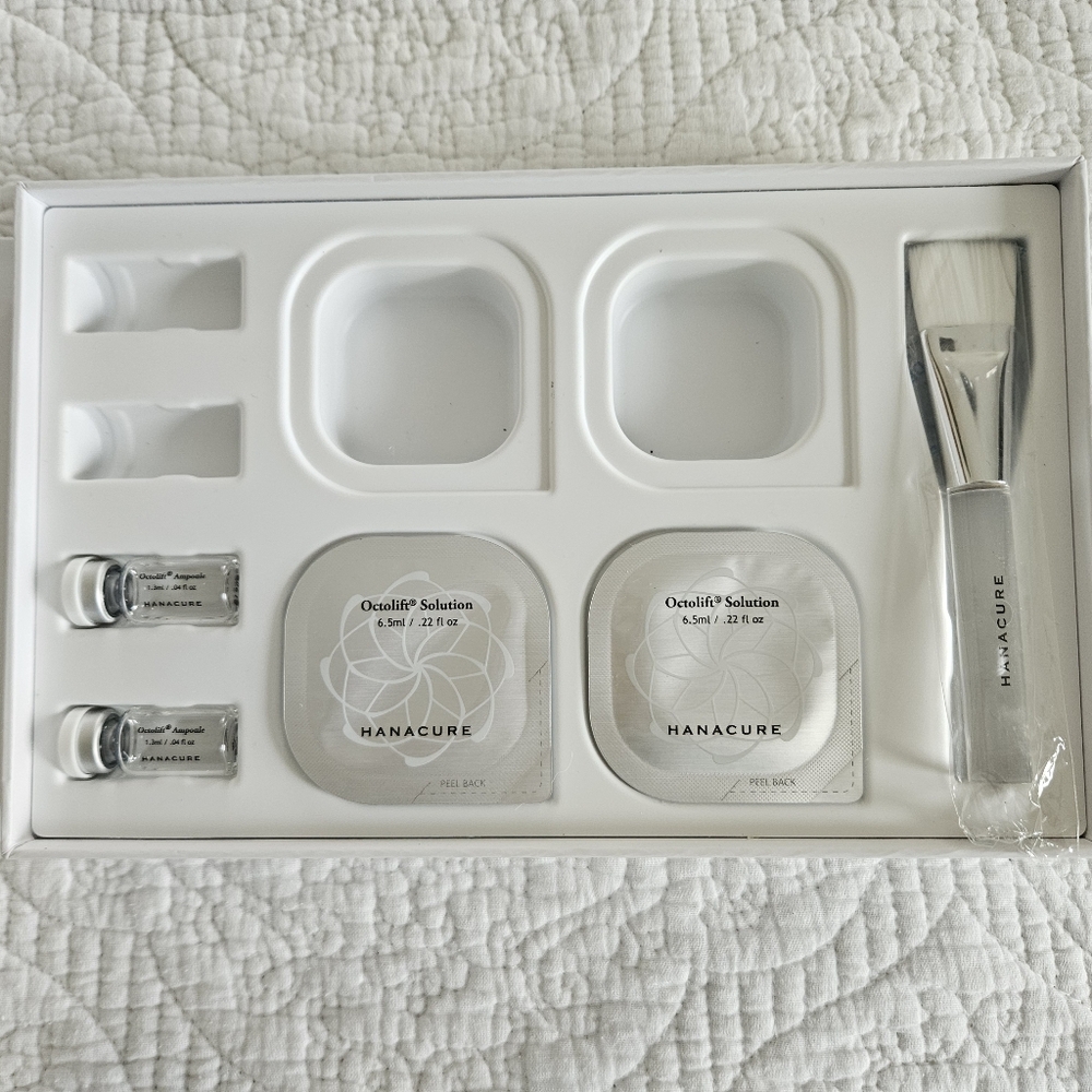 Hanacure All In One Facial set (2 facials plus brush)